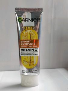 Garnier Bright Complete Cleanser