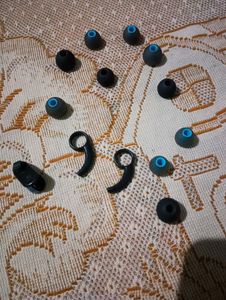 Boat Bassheads 225 Earphone with Earphone bag and accessories