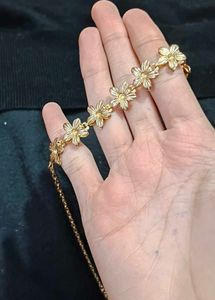 Gold Flower necklace