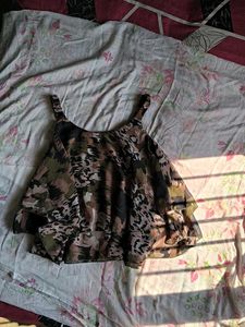 Camouflage Print Top🫒🌿🖤