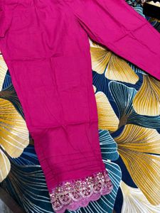 Pink Embroidered Leggings pant