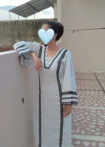 Pakistani TrendingSuite New Style Kmiz And Trouser