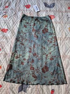Green Floral Print Midi Skirt (Newme)