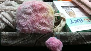 Woman&#39;s Pink Clucth