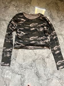 Camouflage Long Sleeve Fitted Crop Top