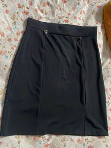 Chic Black Mini Skirt