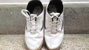Urbanbox Feather Design Sneakers