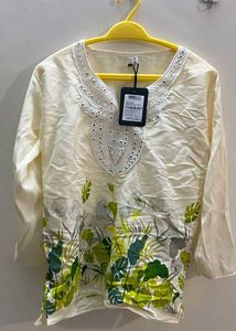 Floral Embroidered Tunic Top
