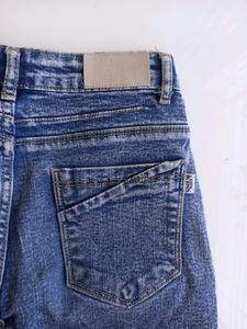 Unisex Jeans For Approximately 4 Feet Kid