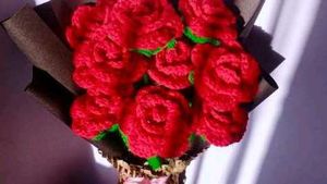 10 PS Crochet Rose Bouquet 🌹💐
