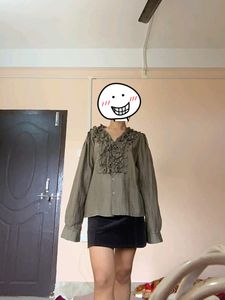 🌸Ruffle Shirt