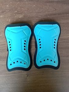 Riaka Shin Guard