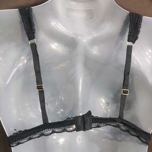 Black Lace Bralette 🔥