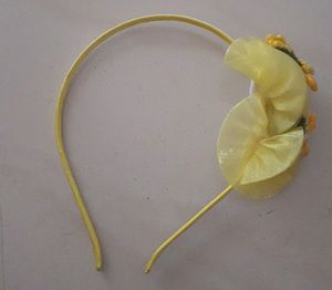 It's a Beautiful Hair Band With Little Flaws