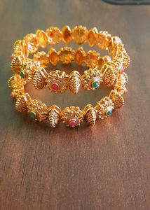 Set Of Bangles