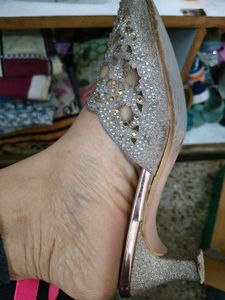 Embellished Party Wear Heels In 39 Number