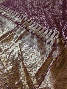 tissue slik Banarasi Saree 😍 expansive hai