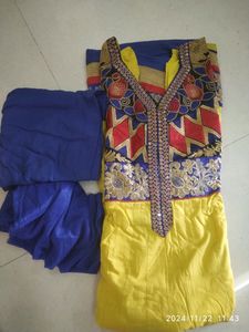 yellow dress