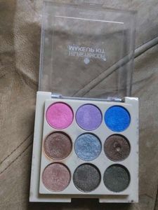Hilary Rhoda Eyeshadow Palette
