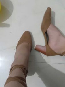 Beautiful Brown Velvet Heels
