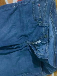 Lee Cooper Orignial Jeans Torn On Waist But I Have Fixed It . It Will Not Come Out