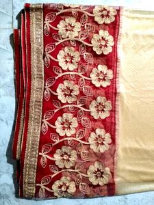 Elegant Cream Floral Saree ❤️
