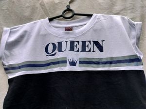 Unworn Queen Tee 👸🏻👑