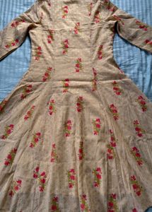 Floral Embroidered Kurta