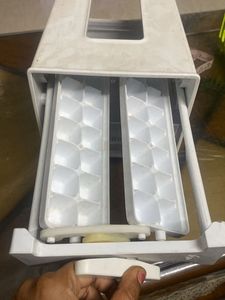 Samsung Movable Ice Maker