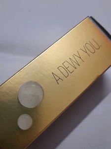 Lakme Hyaluronic Dewy Micro Essence