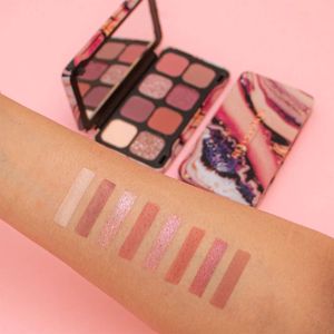 Eyeshadow Palette : makeup revolution allure