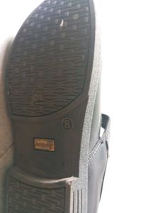 SCHOOL SHOES SIZE 8 FEMALE