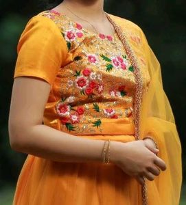 Floral Embroidered Kurta Set
