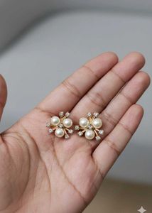 Pearl & Crystal Flower Earrings