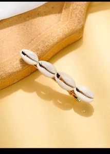 Cowrie Shell हेयर एक्सेसरीज़