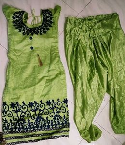 Green Embroidered Kurta Set