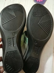 UNUSED NEW VKC SLIPPERS