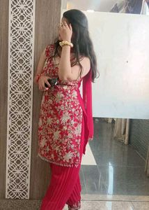 So Pretty Kurta Set With Dupatta!!
