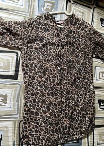 ANIMAL PRINT STRAIGHT TOP