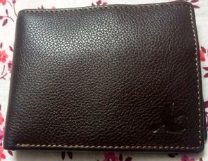 Leather Bi-Fold Wallet