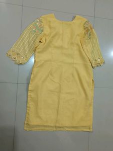 Elegant Yellow Embellished Kurta