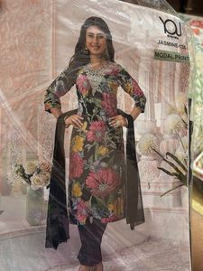 Women Black Kurta Set With Neck Work
