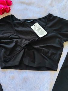 Black Long Sleeve Crop Top