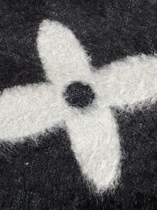 Louis Vuitton Black/White Amazingly Soft😍