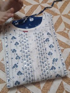Elegant White &amp; Blue Kurta