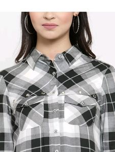 Latin Quarters White Checks Dress