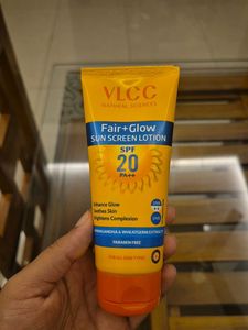 VLCC Fair+Glow Sunscreen