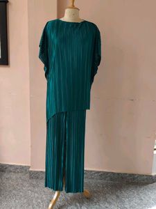 Brand New Emerald Green Pleated Co Ord  Set