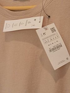 New ZARA T-shirt.. 🤍