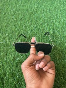 Sunglasses In Black Silver